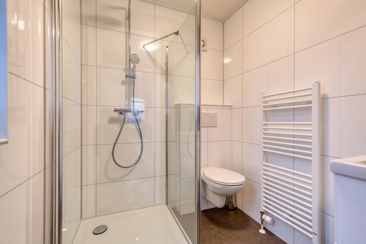 Recreatiepark Jachthaven De Veerstal Lathum - Luxe Chalet Εξωτερικό φωτογραφία